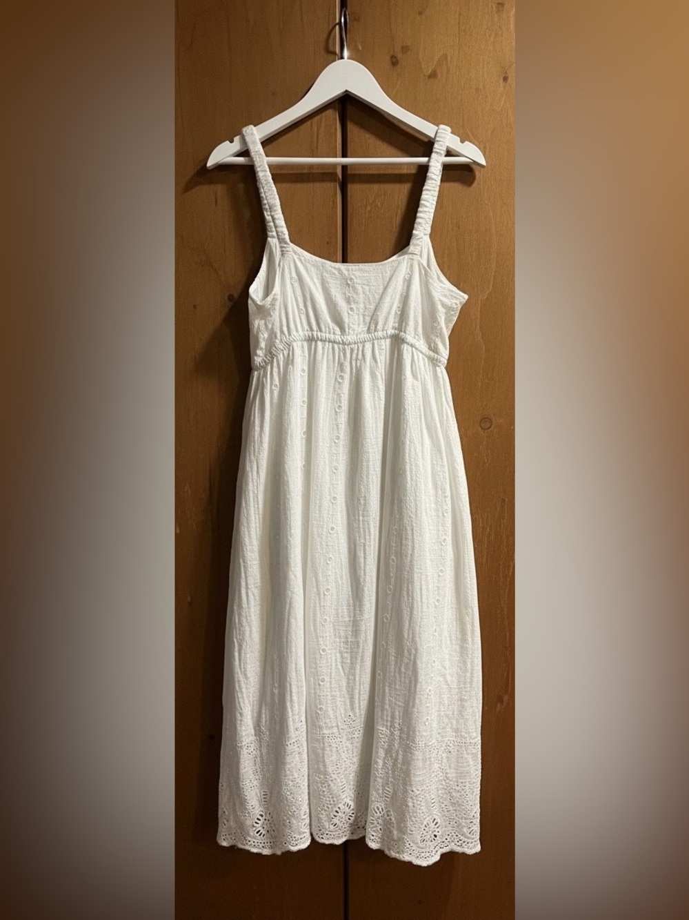 NWOT River Island Size 8 White Broderie Smocked Midi Dress - Picture 3 of 8